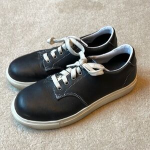 Mellow Walk steel toe sneakers